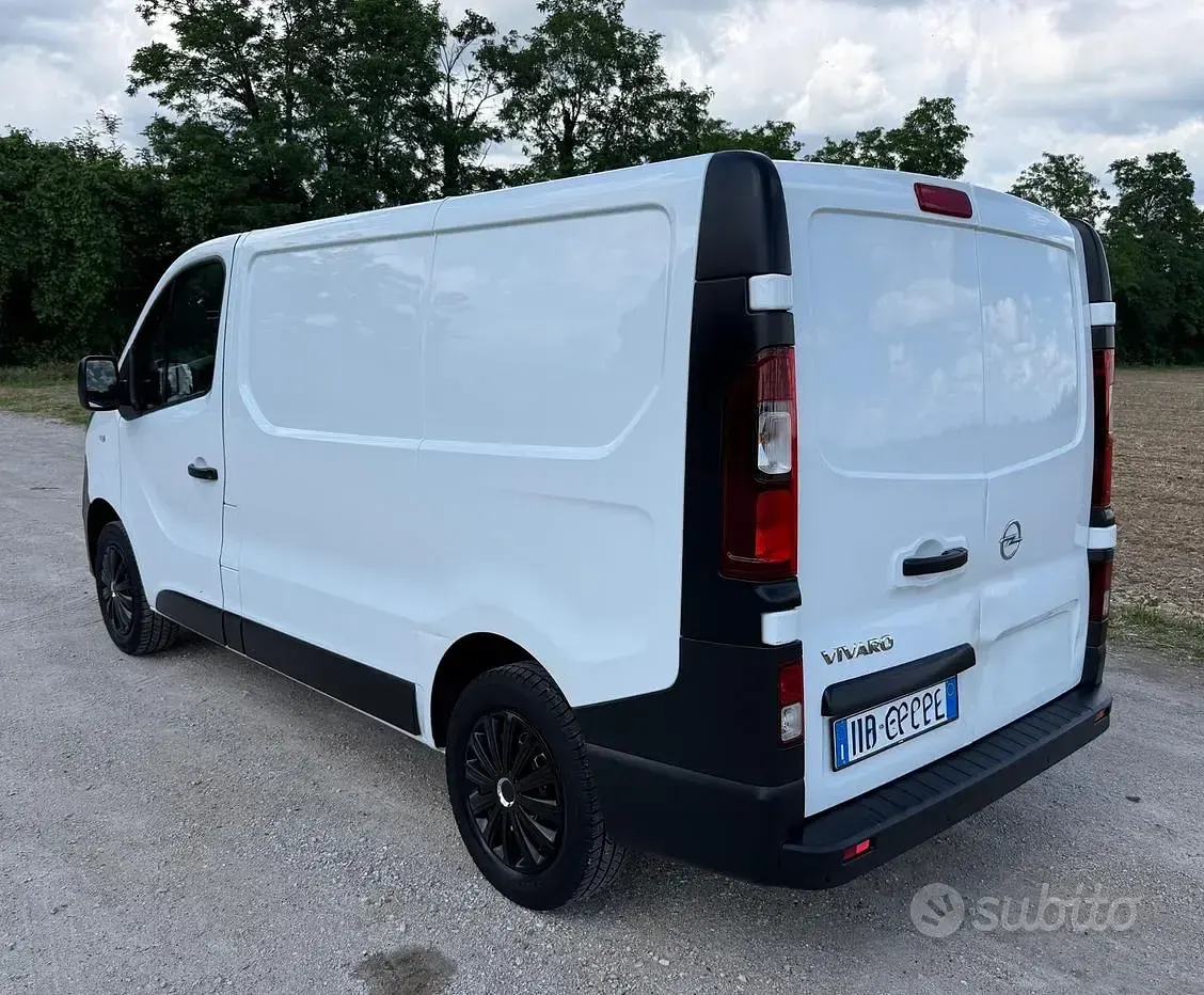 Usata Opel Vivaro 95 CV (69 kW) 2019 Bianco Monovolume