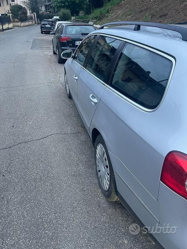 Usata VW Passat 105 CV (77 kW) 2007 Berlina