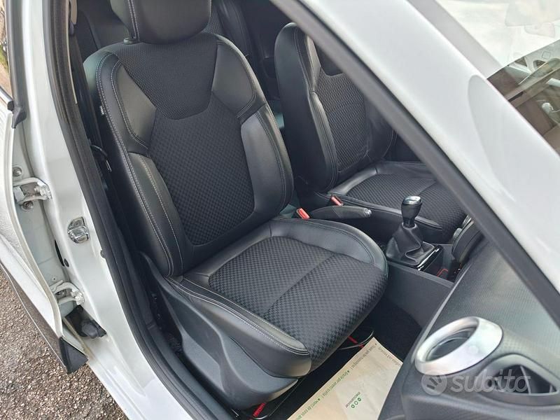 Usata Renault Clio IV 73 CV (53 kW) 2018 Bianco Berlina