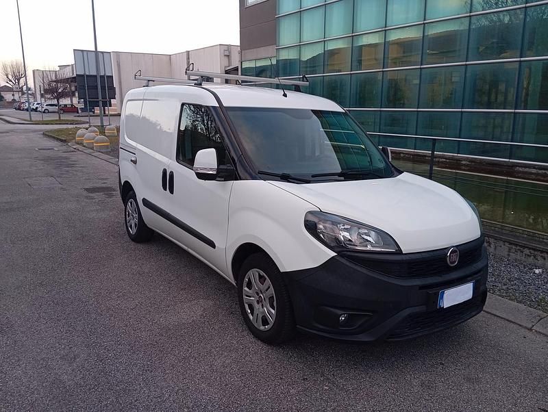Usata Fiat Doblò 95 CV (69 kW) 2018 Bianco Monovolume