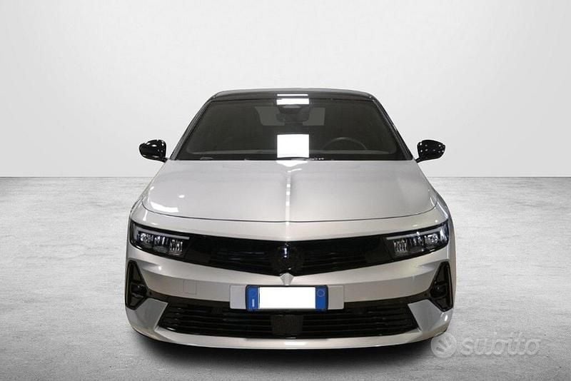 Usata Opel Astra 131 CV (96 kW) 2025 Grigio Berlina
