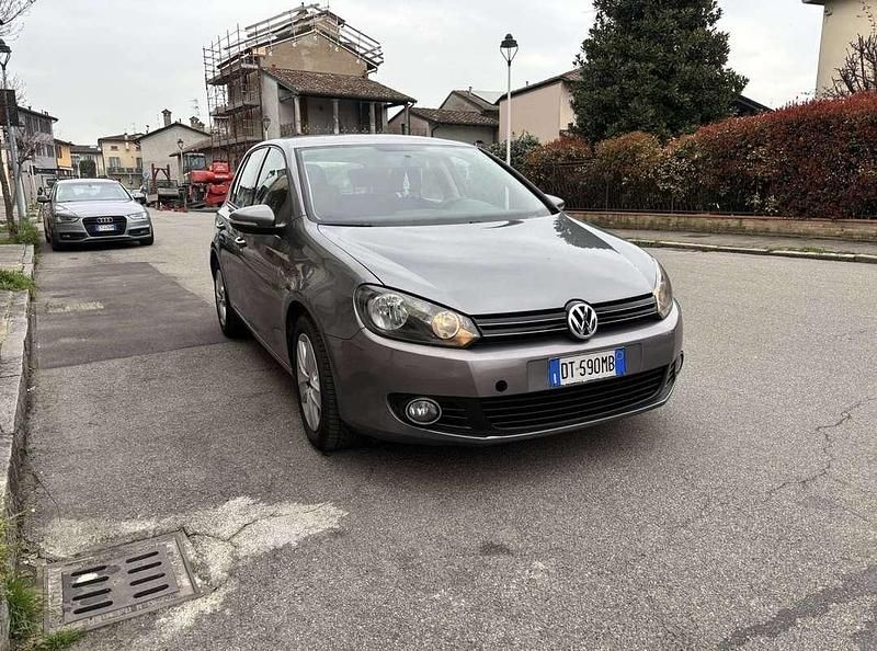 Usata VW Golf VI Highline 105 CV (77 kW) 2009 Utilitaria