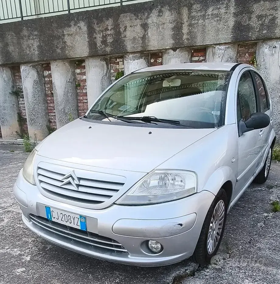 Usata Citroën C3 68 CV (50 kW) 2004 Grigio Berlina