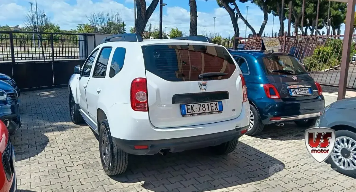 Usata Dacia Duster Lauréate 107 CV (78 kW) 2011 Bianco SUV