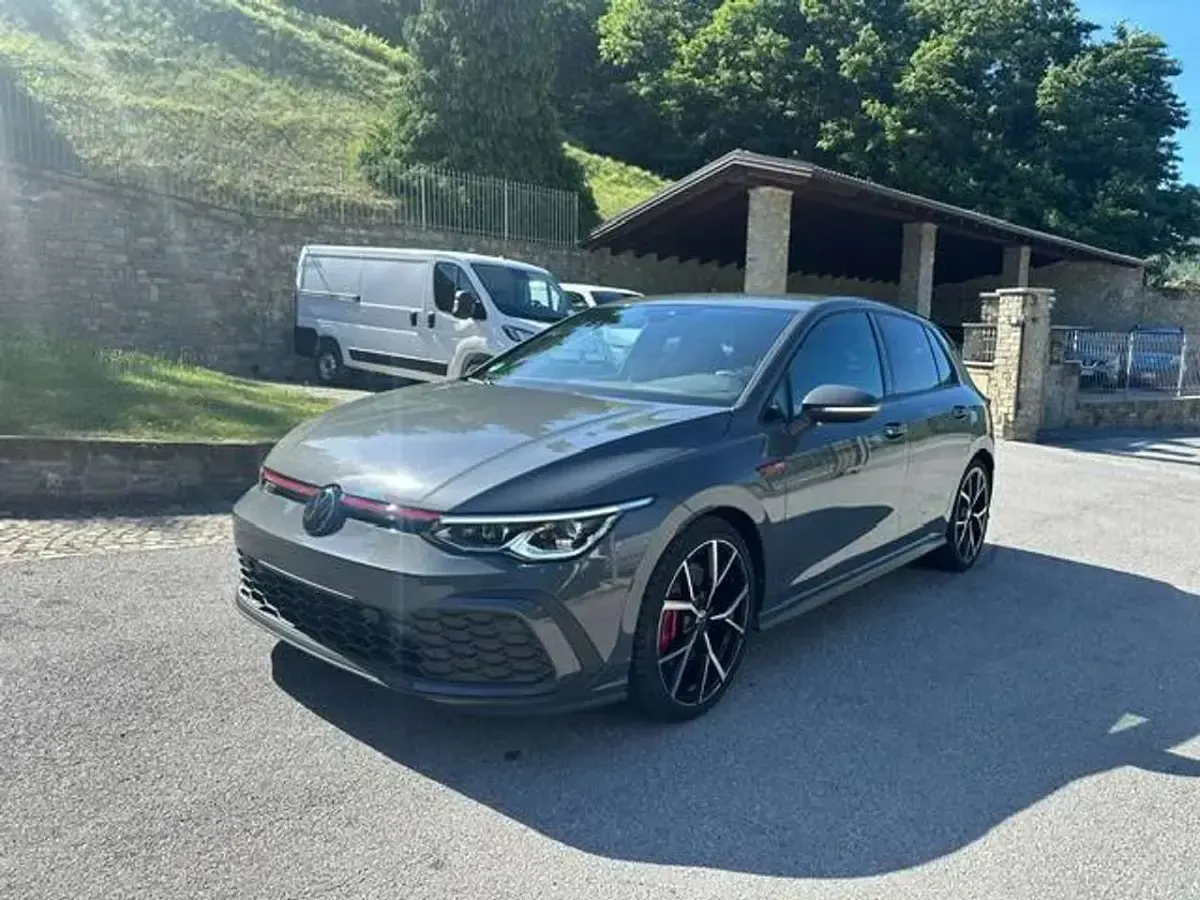 Usata VW Golf VIII GTI 245 CV (180 kW) 2024 Grigio Berlina