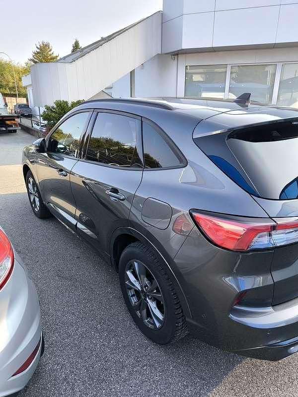 Usata Ford Kuga ST-Line 152 CV (111 kW) 2022 Grigio SUV