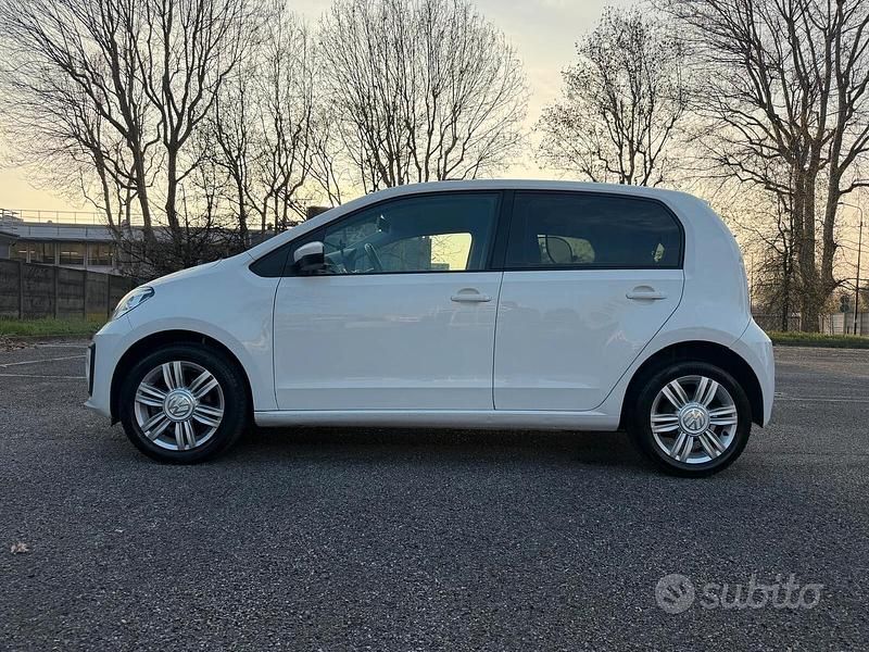 Usata VW up! Move 68 CV (50 kW) 2019 Bianco Utilitaria