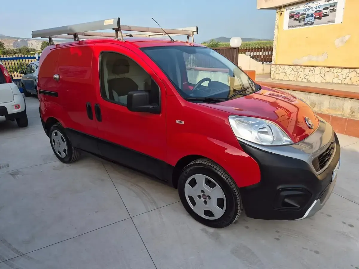 Usata Fiat Fiorino 95 CV (69 kW) 2017 Rosso Monovolume