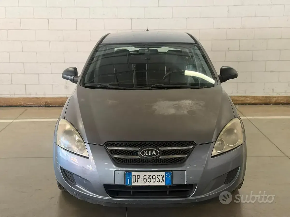 Usata Kia Ceed GT LX 90 CV (66 kW) 2008 Grigio Berlina