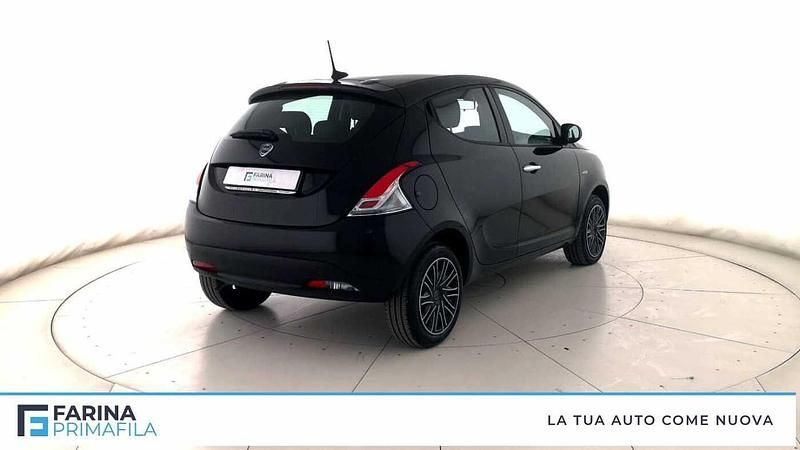 Usata Lancia Ypsilon Gold 69 CV (50 kW) 2024 Nero Utilitaria