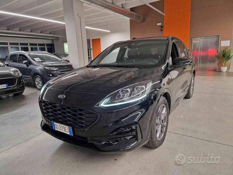 Usata Ford Kuga ST-Line X 120 CV (88 kW) 2023 Nero SUV