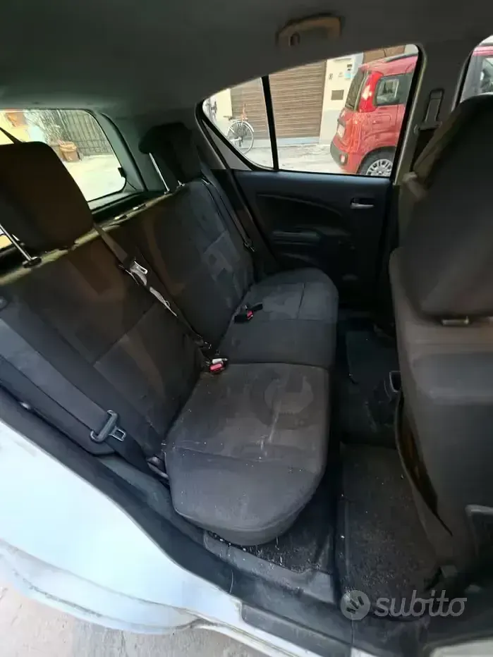 Usata Opel Agila Enjoy 86 CV (63 kW) 2010 Bianco Utilitaria