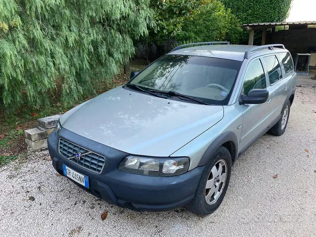 Usata Volvo XC70 163 CV (119 kW) 2004 Bluazzurro Station wagon