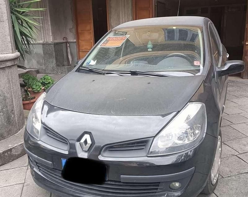 Usata Renault Clio II 86 CV (63 kW) 2006 Berlina