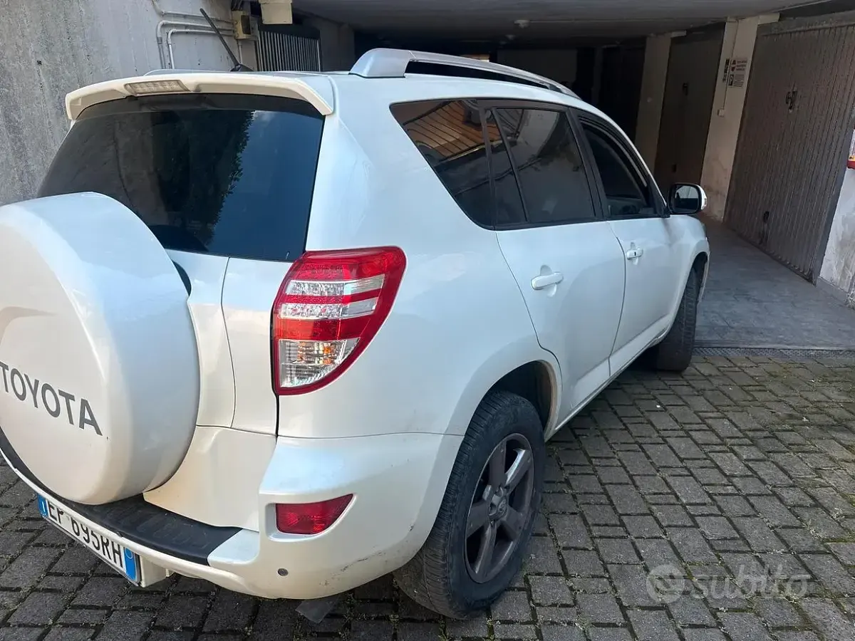 Begagnad Toyota RAV4 150 HK (110 kW) 2013 Vit SUV