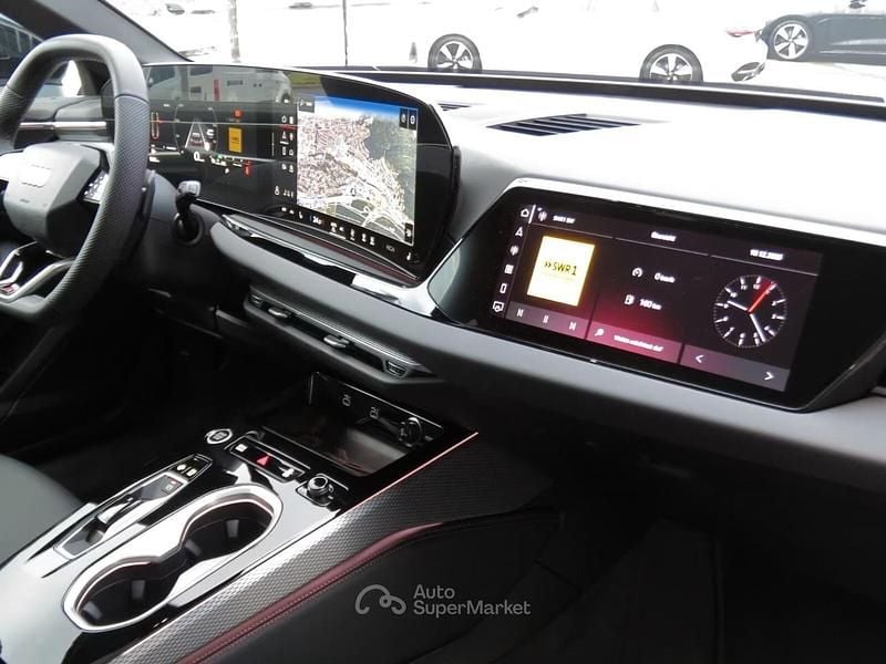 Nuova Audi A6 S-Line 204 CV (150 kW) 2026 Oro Station wagon