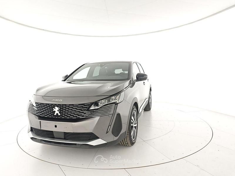 Usata Peugeot 3008 Allure 131 CV (96 kW) 2023 Grigio scuro SUV