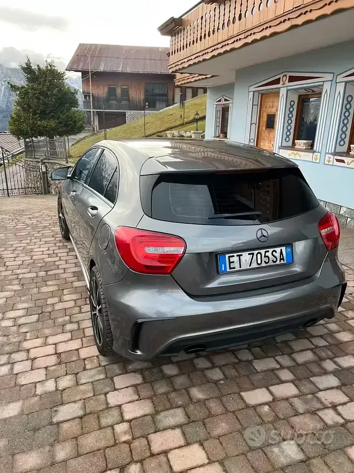 Usata Mercedes A160 AMG 90 CV (66 kW) 2014 Grigio Berlina