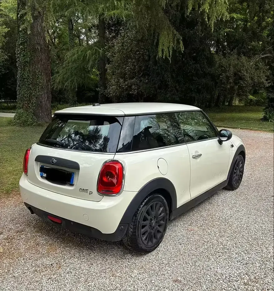 Usata Mini ONE 95 CV (69 kW) 2017 Bianco Utilitaria