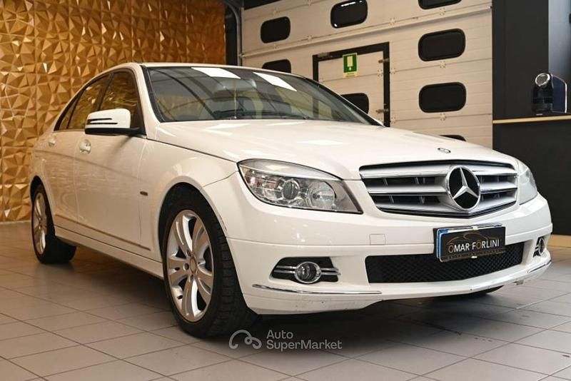 Usata Mercedes C200 136 CV (100 kW) 2011 Bianco Berlina