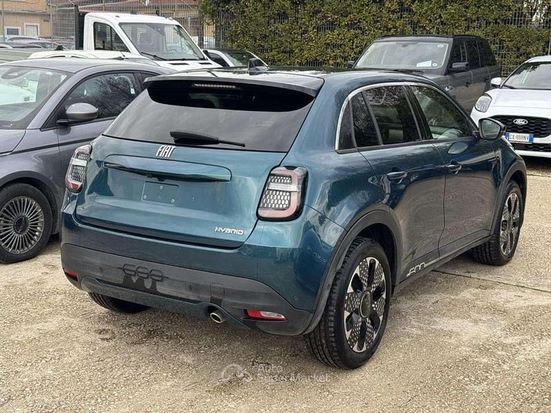 Käytetty Fiat 600 La Prima 101 HP (74 kW) 2024 Valkoinen Katumaasturi