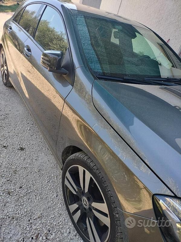 Usata Mercedes A200 2018 Grigio Utilitaria