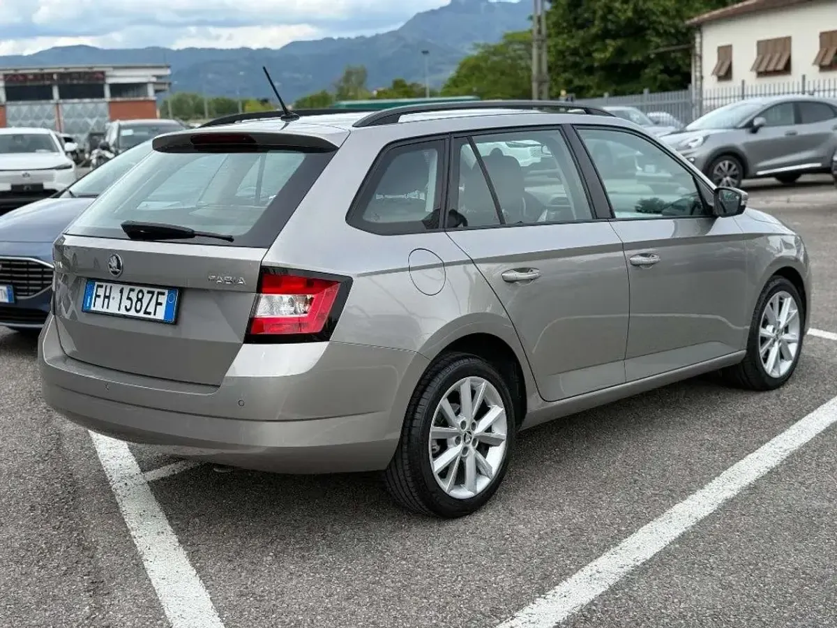 Usata Skoda Fabia Ambition 75 CV (55 kW) 2017 Grigio Station wagon