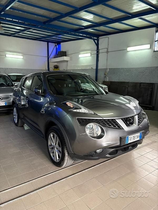 Usata Nissan Juke Tekna 110 CV (80 kW) 2018 Grigio SUV