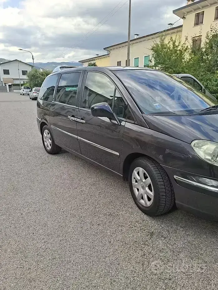 Usata Peugeot 807 170 CV (125 kW) 2009 Monovolume