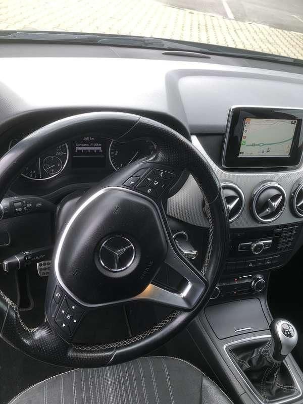 Usata Mercedes B180 Executive 109 CV (80 kW) 2012 Monovolume