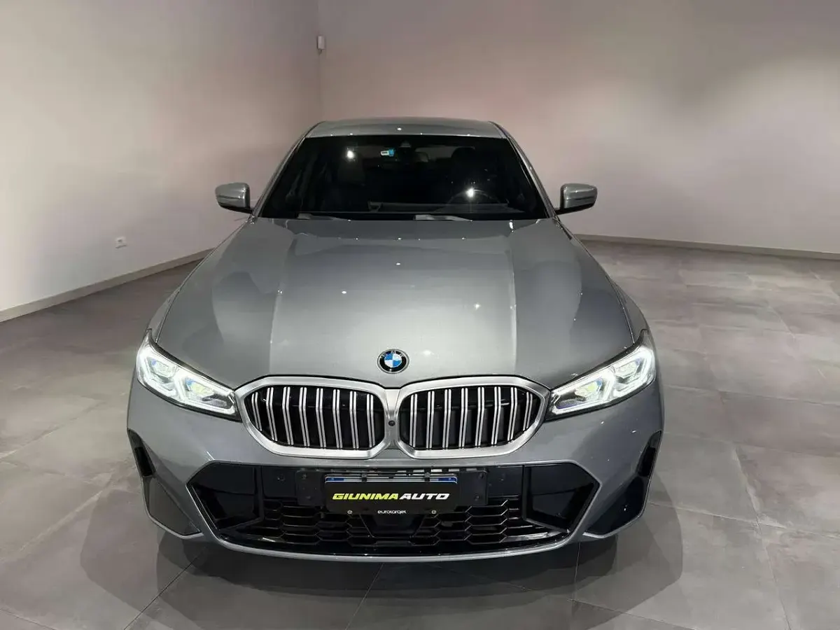 Usata BMW 330 M Sport 245 CV (180 kW) 2024 Argento Berlina