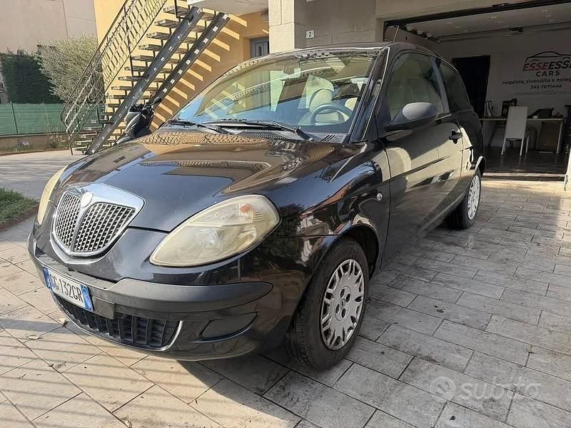 Gebraucht Lancia Ypsilon 60 PS (44 kW) 2006 Schwarz Kleinwagen