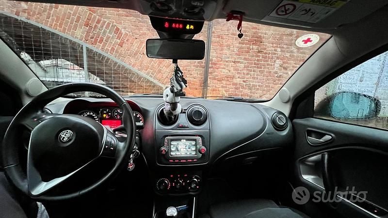 Usata Alfa Romeo MiTo 78 CV (57 kW) 2018 Nero Utilitaria