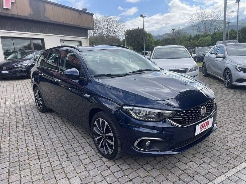 Usata Fiat Tipo Lounge 120 CV (88 kW) 2017 Blu Station wagon