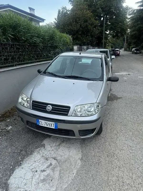 Usata Fiat Punto 73 CV (53 kW) 2003 Utilitaria