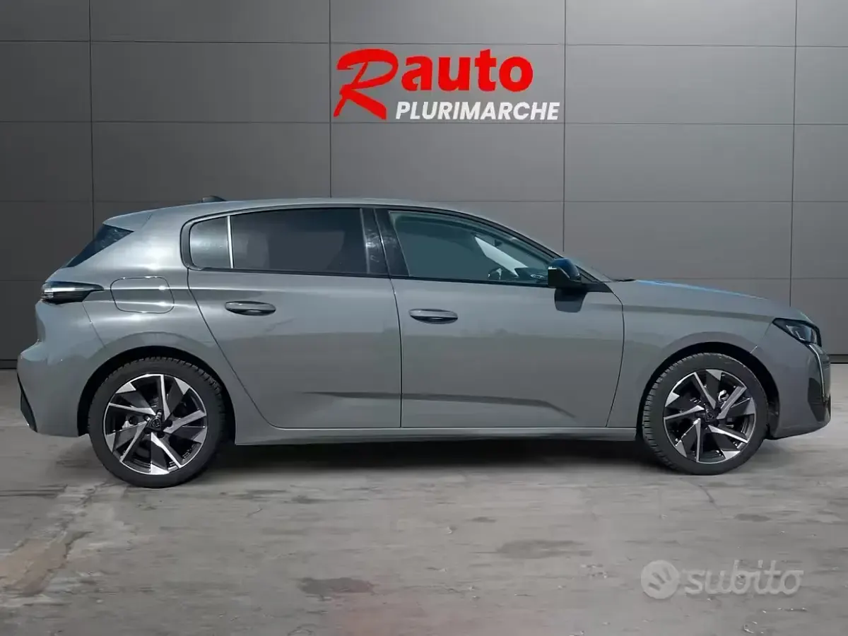 Usata Peugeot 308 Allure 131 CV (96 kW) 2024 Grigio Berlina