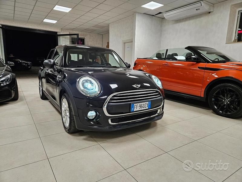 Usata Mini Cooper D Hype 116 CV (85 kW) 2016 Oro Utilitaria