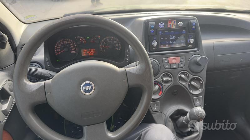 Usata Fiat Panda 4x4 69 CV (50 kW) 2007 Grigio Utilitaria