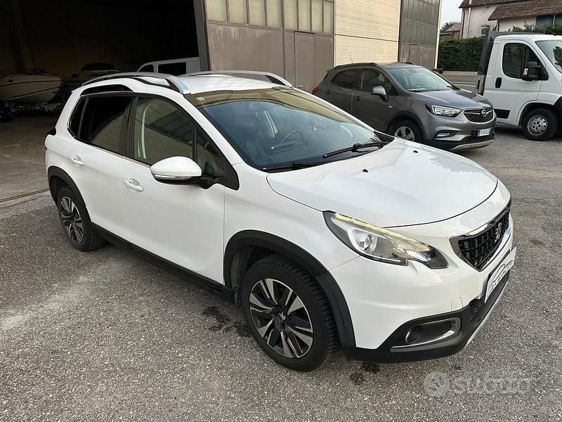 Usata Peugeot 2008 82 CV (60 kW) 2018 Bianco SUV