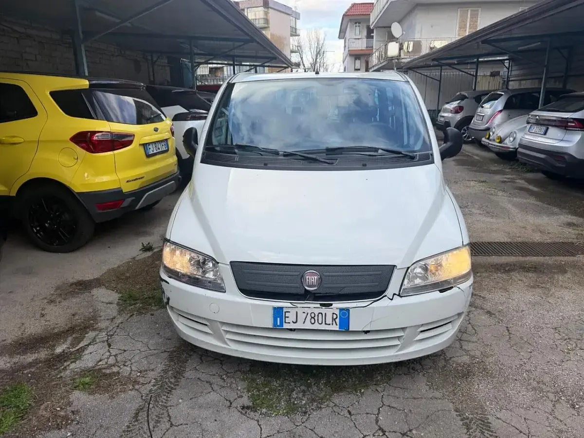 Usata Fiat Multipla Dynamic 119 CV (87 kW) 2011 Bianco