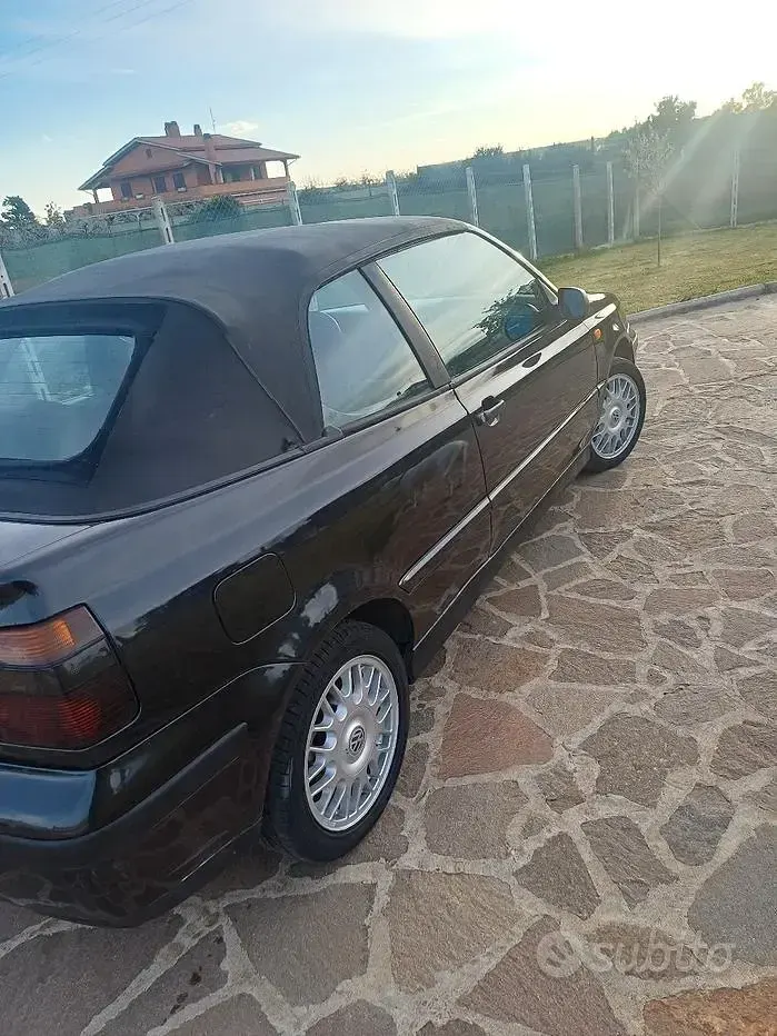Usata VW Golf 101 CV (74 kW) 1999 Nero Cabrio