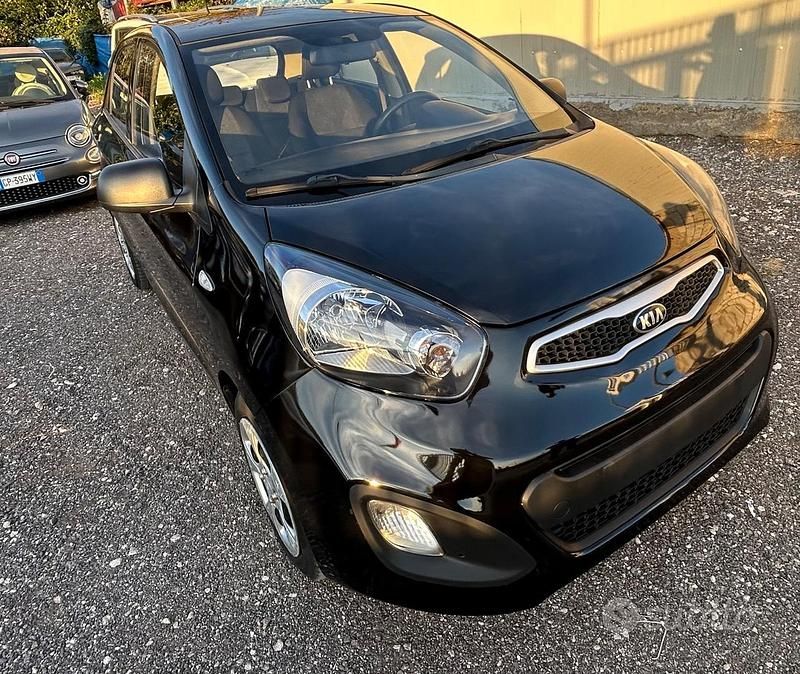 Usata Kia Picanto 70 CV (51 kW) 2014 Nero Utilitaria