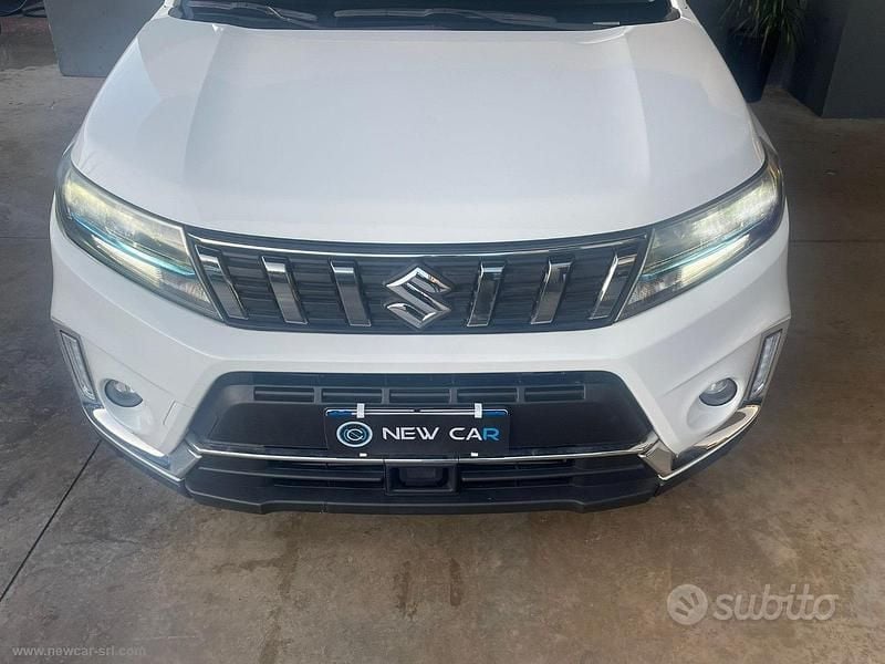 Usata Suzuki Vitara 129 CV (94 kW) 2021 Bianco SUV