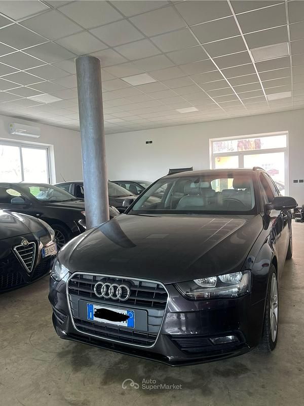 Usata Audi A4 143 CV (105 kW) 2012 Nero Station wagon