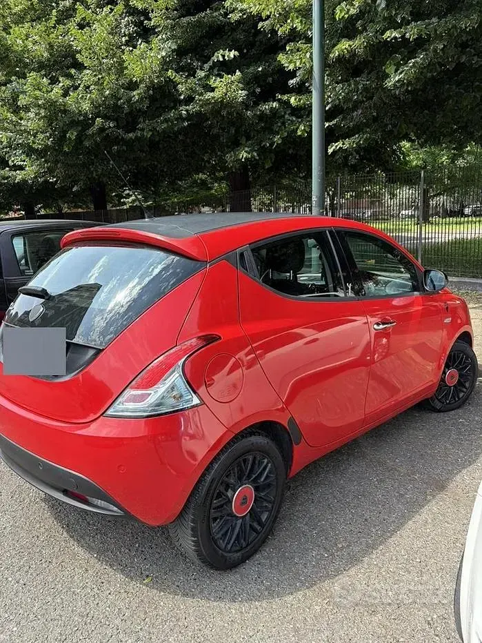 Usata Lancia Ypsilon 69 CV (50 kW) 2014 Utilitaria