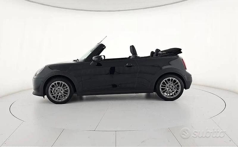 Usata Mini Cooper Cabriolet Classic 163 CV (119 kW) 2025 Nero Cabrio