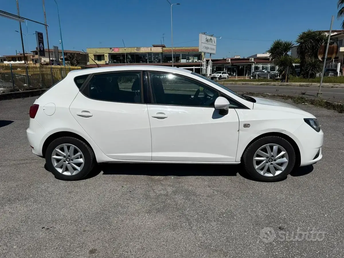 Usata Seat Ibiza 75 CV (55 kW) 2014 Bianco Berlina