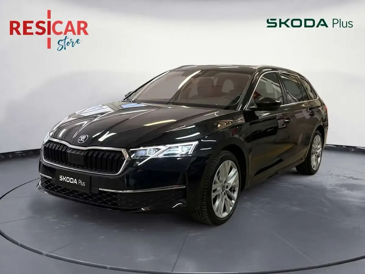 Usata Skoda Octavia Style 150 CV (110 kW) 2025 Nero metallizzato Station wagon