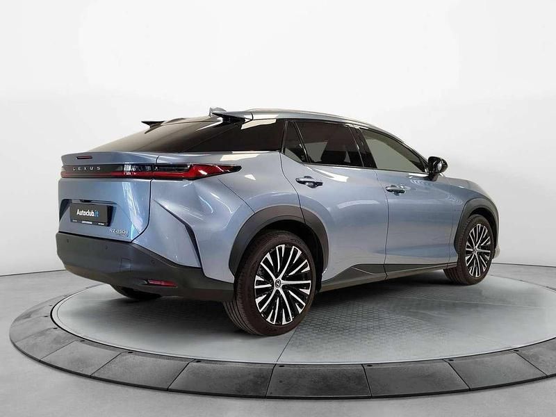 Usata Lexus RZ 450e 178 kW (243 CV) 2025 Azzurro SUV