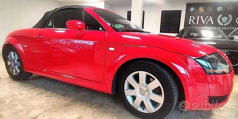 Usata Audi TT Roadster 180 CV (132 kW) 2005 Rosso Cabrio